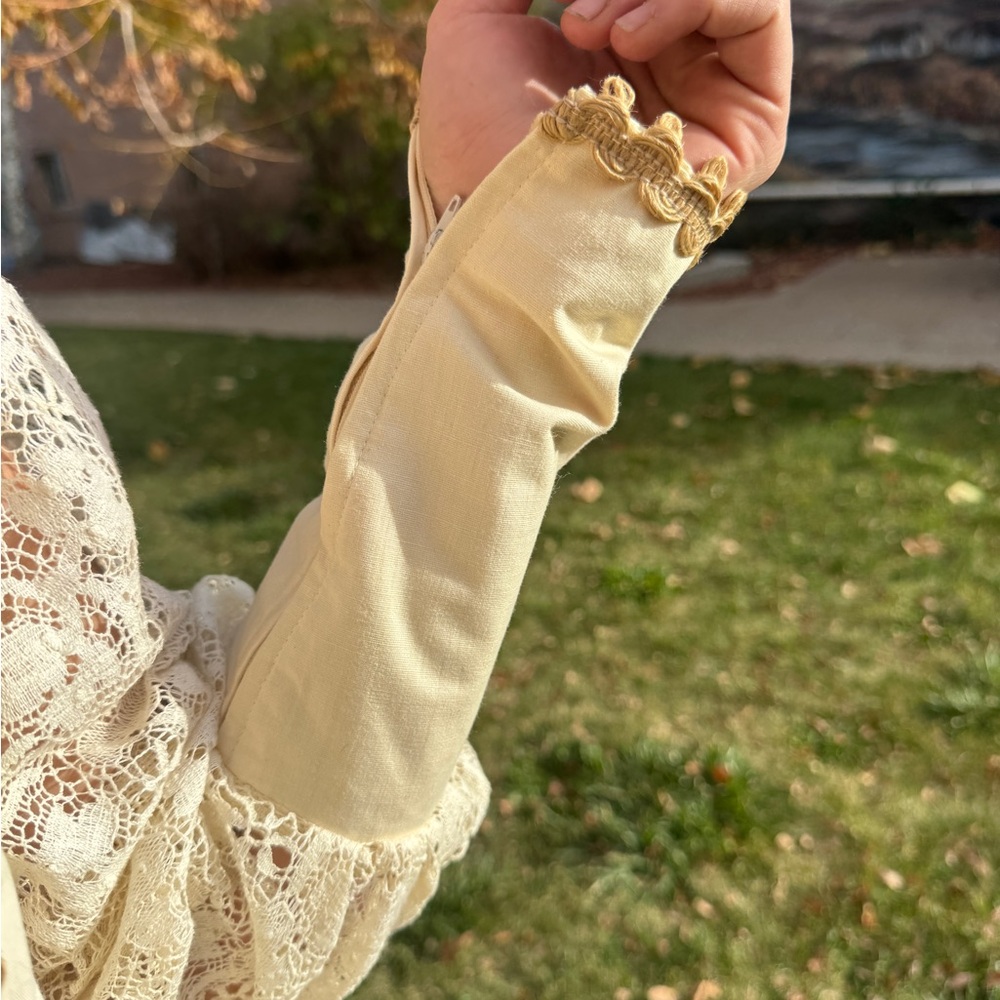 1960s Gunne Sax Ivory Lace Renaissance Prairie Maxi Dress Size 6 - Picture 12 of 13